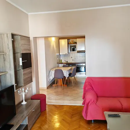 Cvjet Μακάρσκα