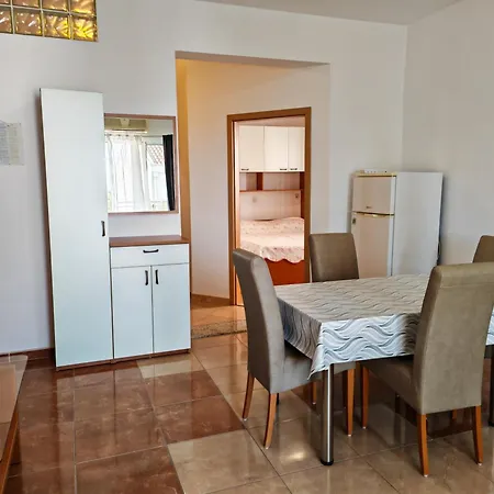 Διαμέρισμα Cvjet *