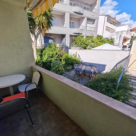 Cvjet Μακάρσκα