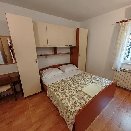 Lägenhet Cvjet Makarska