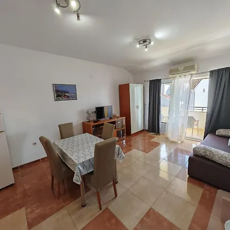 Cvjet Lägenhet Makarska